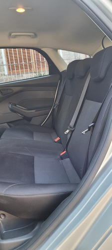 Imagen 10 de 21 de Ford Focus 1.6 S Sedan 2016