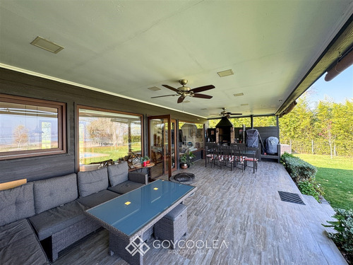 Casa En Venta De 4 Dorm. En Las Cabras