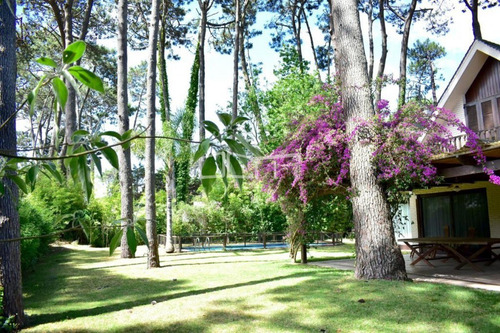 Venta - Importante Casa En Lugano- Ref: 594