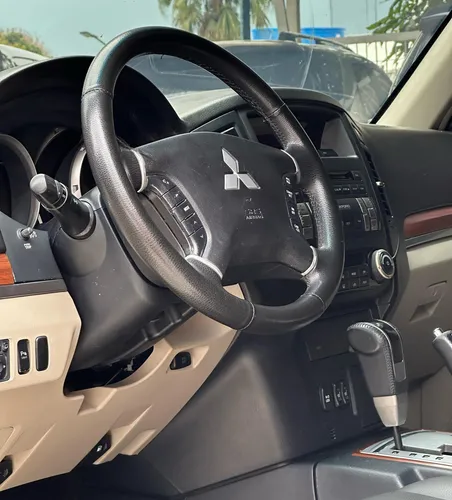 Mitsubishi Montero Limited