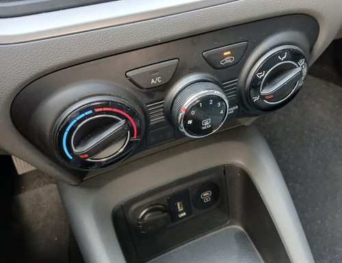 Hyundai HB20S 1.0 Comfort Flex 4P