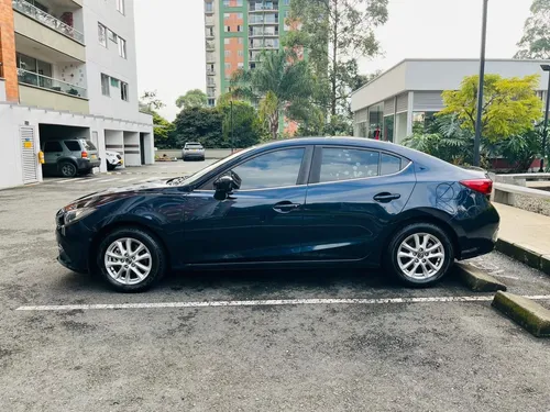 Mazda 3 2.0 Touring