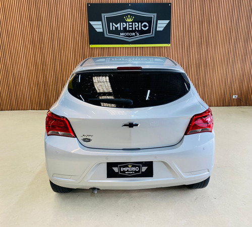 Chevrolet Onix 1.0 5p marchas