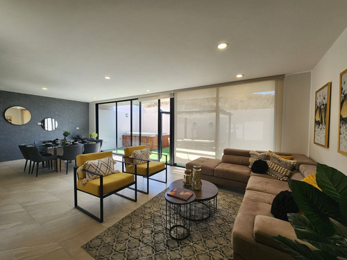 Hermosa Casa En Zibata, Master Suite, C.222 M2 Materiales Premium !