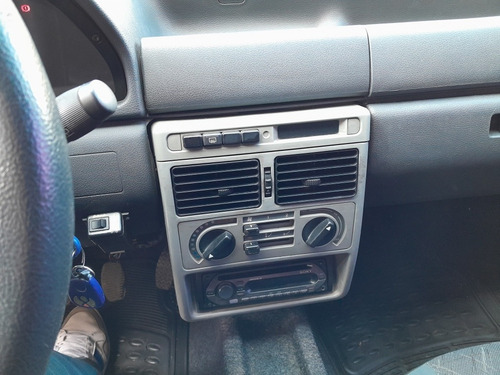 Imagen 14 de 18 de Fiat Uno 2006 1.3 Fire Pack A 5 P