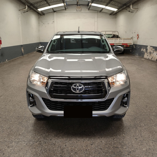 Toyota Hilux 2.8 Cd Srv 177cv 4x2 Mt