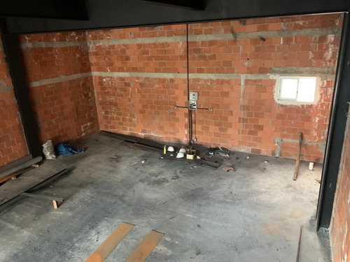 Imagen 2 de 4 de Local En Planta Alta En Venta La Reserva El Campanario Quere