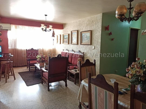 Imagen 9 de 20 de Comodo Apartamento En Venta Urb El Centro Mcy Estef 22-5115