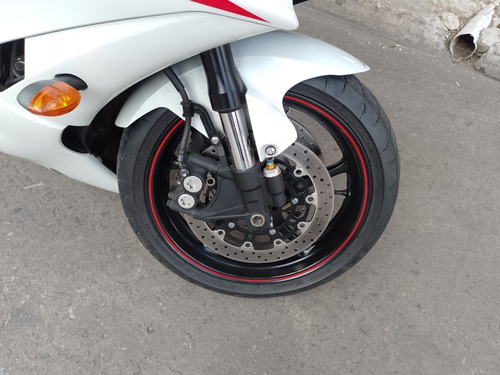 Imagen 5 de 8 de Yamaha Yzf R6