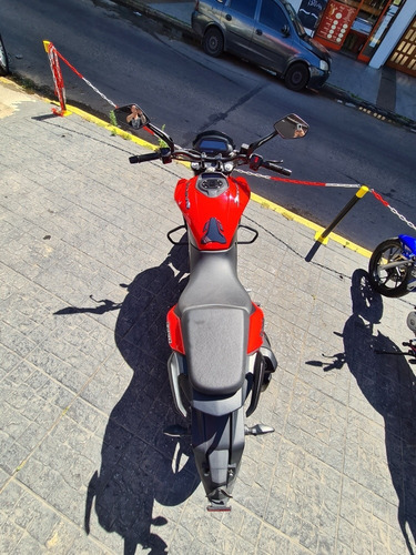 Imagen 10 de 22 de Bajaj Dominar 250