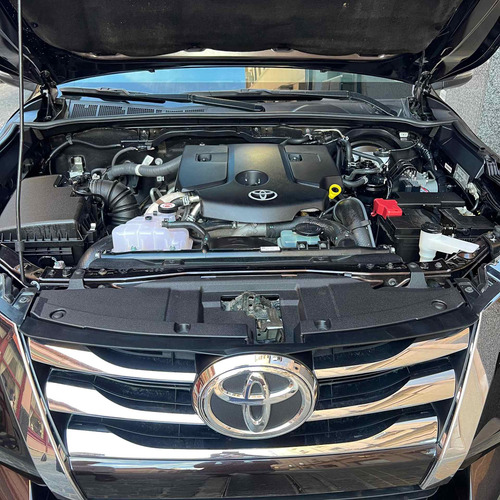 Imagen 16 de 25 de Toyota Sw4 2019 2.8 Srx 177cv 4x4 7as At Automatica Lucsc