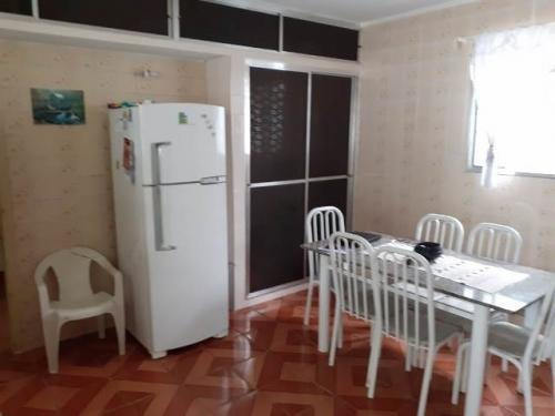 Imagem 2 de 11 de Casa Em Itanhaém 2 Dormitórios Lado Praia. 6352e
