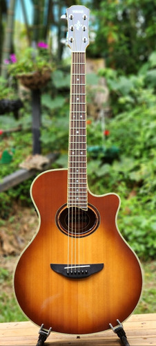 Guitarra Yamaha Apx700ii 