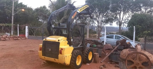 Imagem 1 de 8 de New Holland