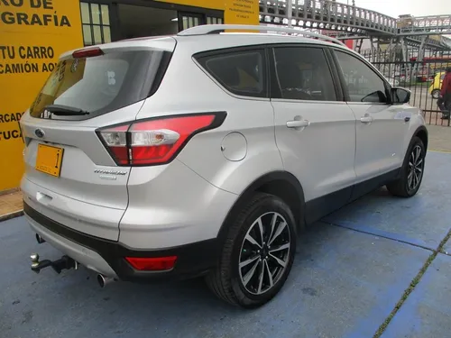 Ford Escape Titanium 4x4 2000cc At Aa