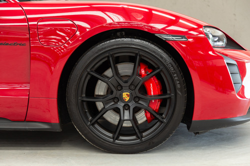 Porsche Taycan 2023