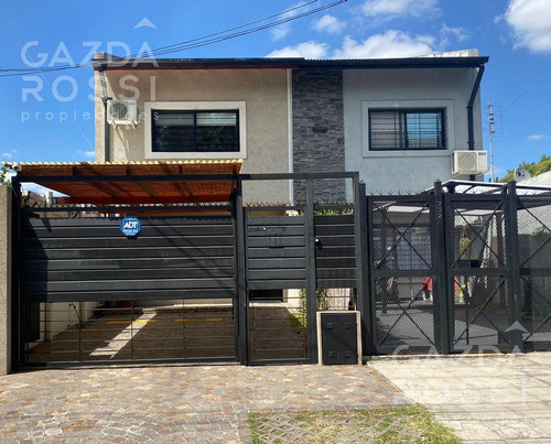 Imagen 2 de 27 de Casa - Turdera
