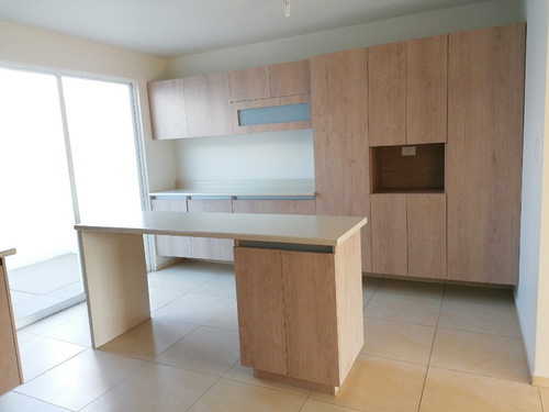 Enorme Casa Con Terraza 3 Recamaras Y 2 Salas De Tv