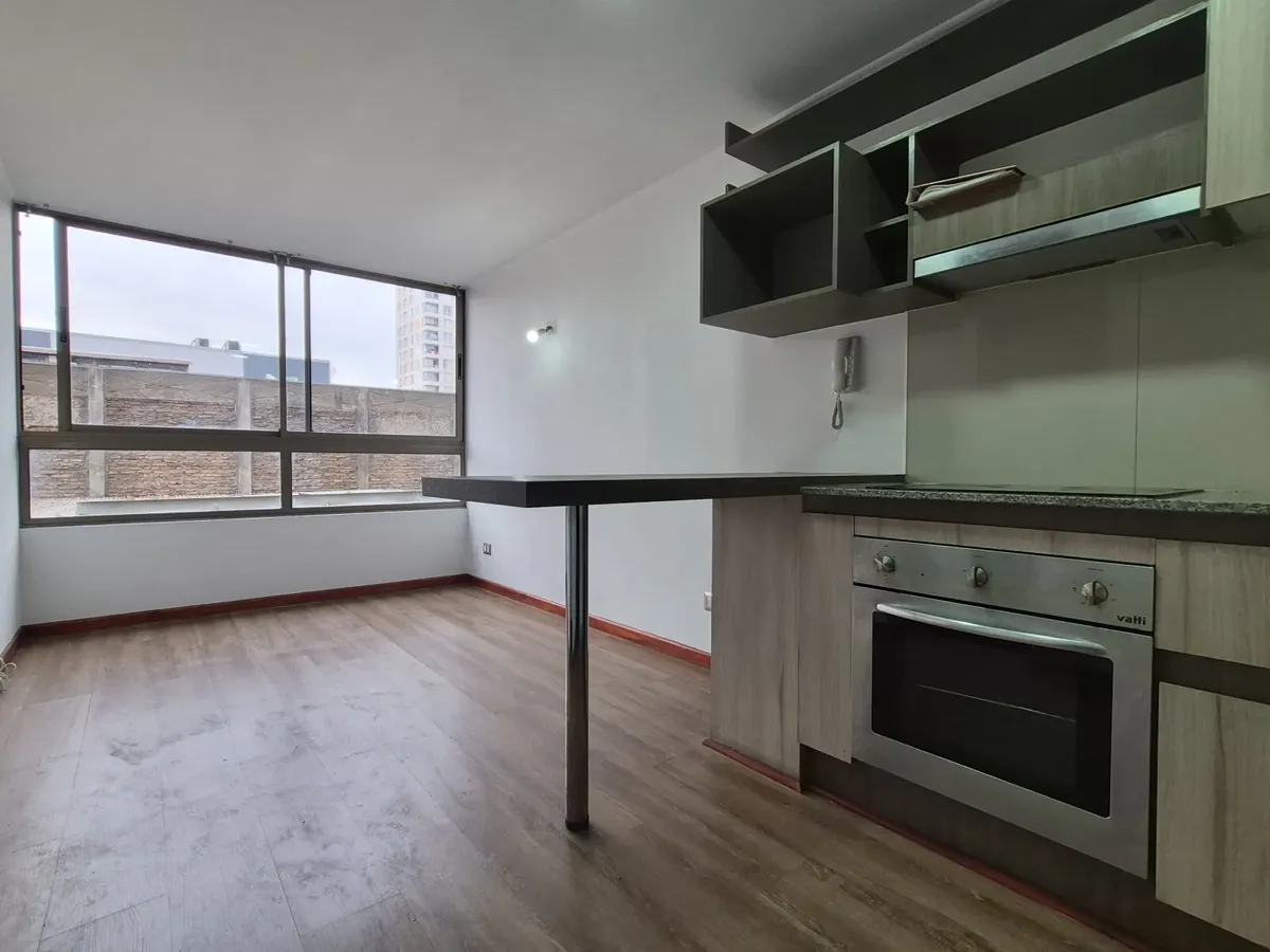 Imagen 3 de 17 de Retail Arturo Prat 1312 Depto 1dorm Y 1baño Piso 2