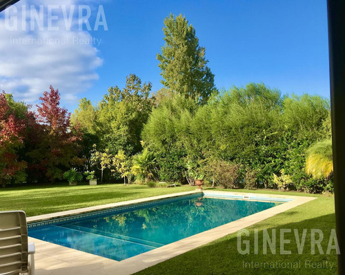Casa En Venta En Nordelta Barrio El Golf