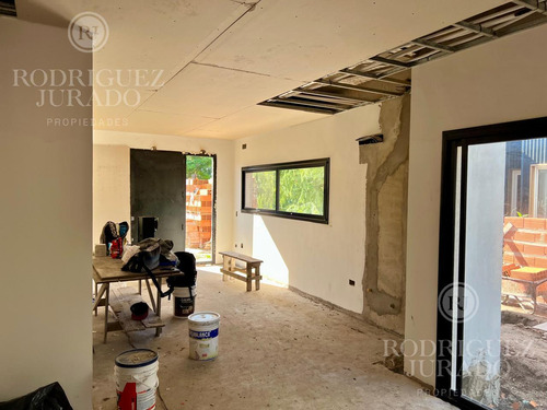 Casa A Estrenar En La Bota Benavidez