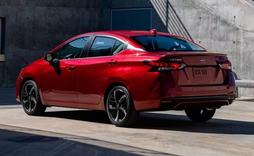 Imagen 4 de 7 de Nissan New Versa Advance Cvt Ph2