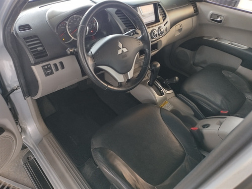 Imagem 7 de 14 de Mitsubishi L200 3.5 Triton Hpe Flex Cab. Dupla 4x4 Aut. 4p