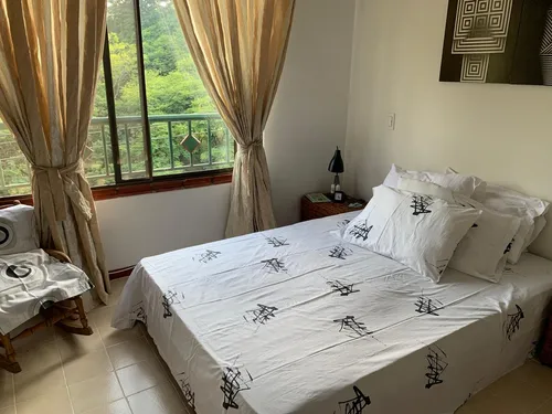 Venta Espectacular Apartameno Sur De Cali.barrio Quintas De Don Simon. Quinto Piso, Sin Ascensor. Parqueadero Propio Cubierto. 88 Mts.