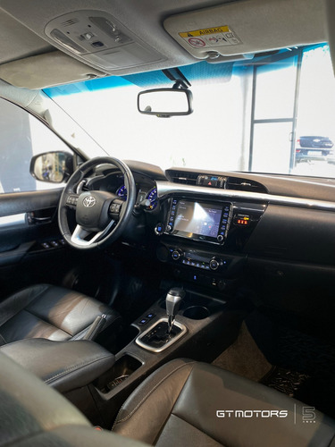 Toyota Hilux 2.7 Srv Cab. Dupla 4x2 Flex Aut. 4p