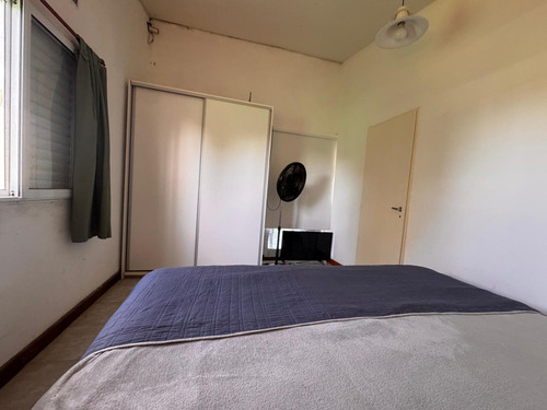 Venta - Casa De Un Dormitorio Con Galería Y Pileta En Punta Chacra, Roldan