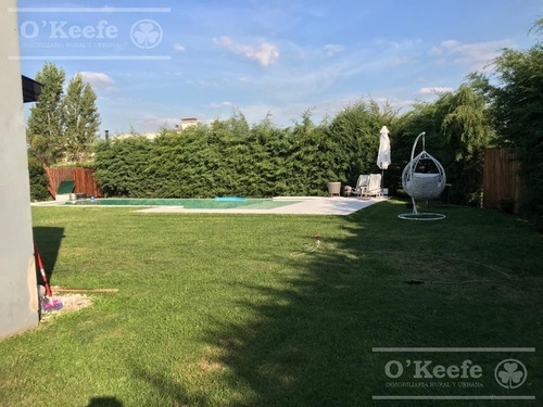 Imagen 4 de 15 de Casa En Venta En Una Planta, De Cuatro Ambientes Con Piscina En Fincas De Iraola Ii