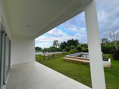 Casa En Venta En Vista Cana, Punta Cana, 130m2