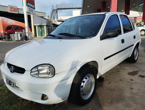 Chevrolet Corsa Classico 4P super 1.6N