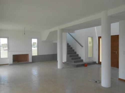 Imagen 10 de 17 de Casa En Venta En Barrio Acasias - Maroto Propiedades
