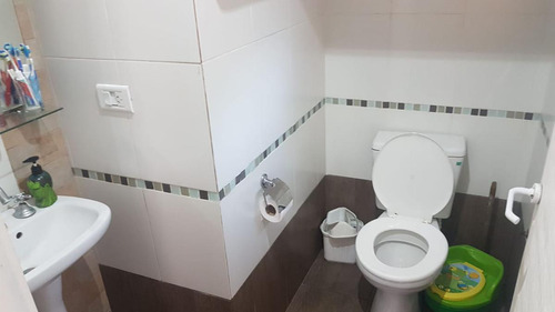 Dúplex En Venta - 2 Dormitorios 2 Baños - Cochera - 122 Mts2 - Villa Elvira