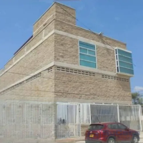 Arriendo-venta Bodega Completamente Pintada Valor De Venta : $2,147,483,647 Cod. 37036