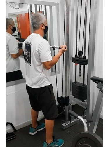 Cross Over Profissional Academia Aparelho De Musculação