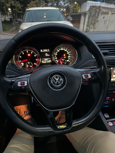 Volkswagen Jetta 2.0 Comfortline Flex Aut 4p