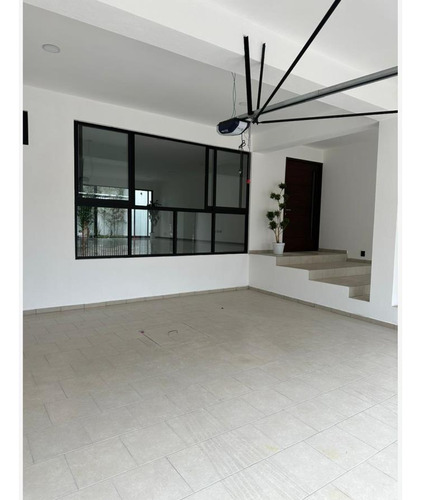 Casa En Venta En Morada Del Quetzal (tres Pasos), Emiliano Zapata, Veracruz De Ignacio De La Llave C.p. 91637