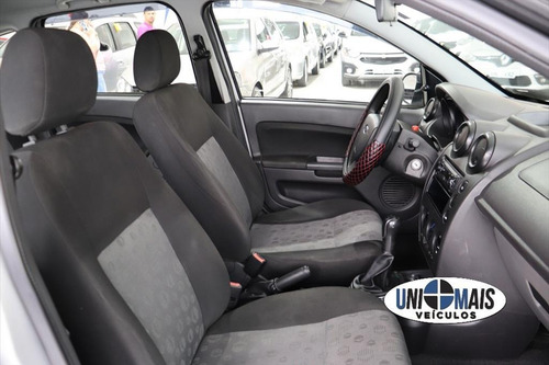 Imagem 6 de 15 de Fiesta 1.0 Rocam Hatch 8v Flex 4p Manual