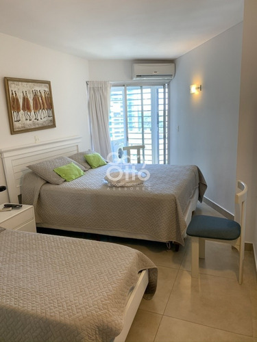 Hermoso Apto. En La Brava!!- Ref: 24338