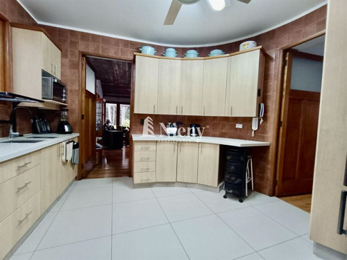 Casa Venta 3 Suites/ 4 B Más Serv./carlos Silva Vildósola