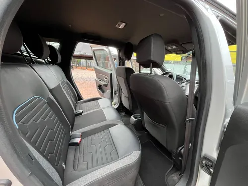 Renault Duster 1.3 Intense Cvt