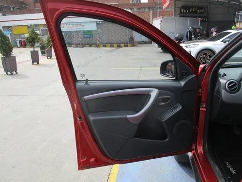 Renault Duster EXPRESSION 1600CC MT AA