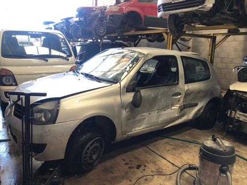 Chocado Renault Clio 1.2 2012 Listo Para Transferir