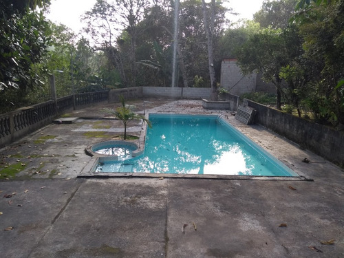 Belíssima Chácara De 5000m²