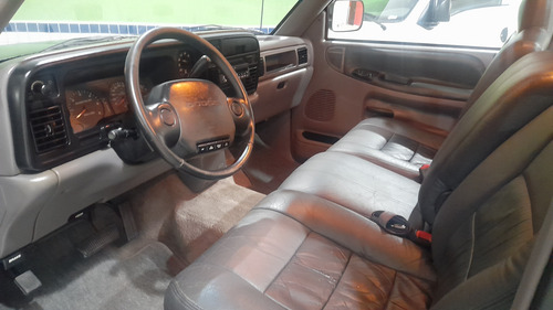 Dodge Ram V8