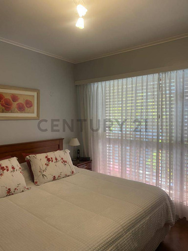 Casa En Venta En La Plata De 3 Dormitorios