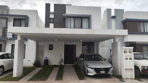 Casa En Venta En Residencial Vittanova, S.l.p.