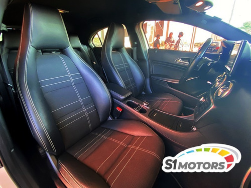 Imagem 11 de 14 de Mercedes Benz A 200 1.6 Turbo Branco 2015